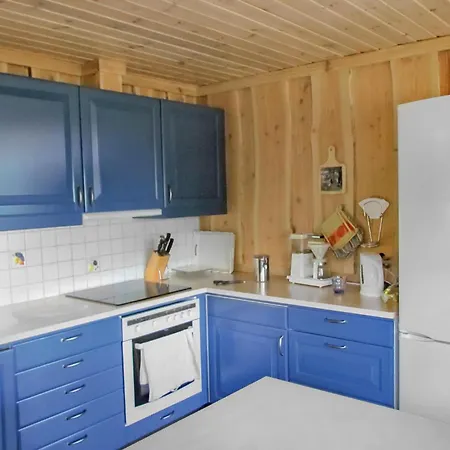 Holiday home 3 Bedroom Beautiful In Vikesa