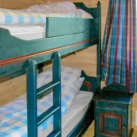 Holiday home 3 Bedroom Beautiful In Vikesa *